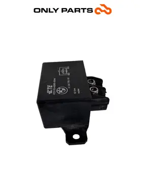 Rele di potenza 12V TE V23132-A2001-X044 Bmw C400 X 2020 (OEM 8 354 778 / 01) Bmw C400 X 400cc 2020 Nero usato — foto reale 3